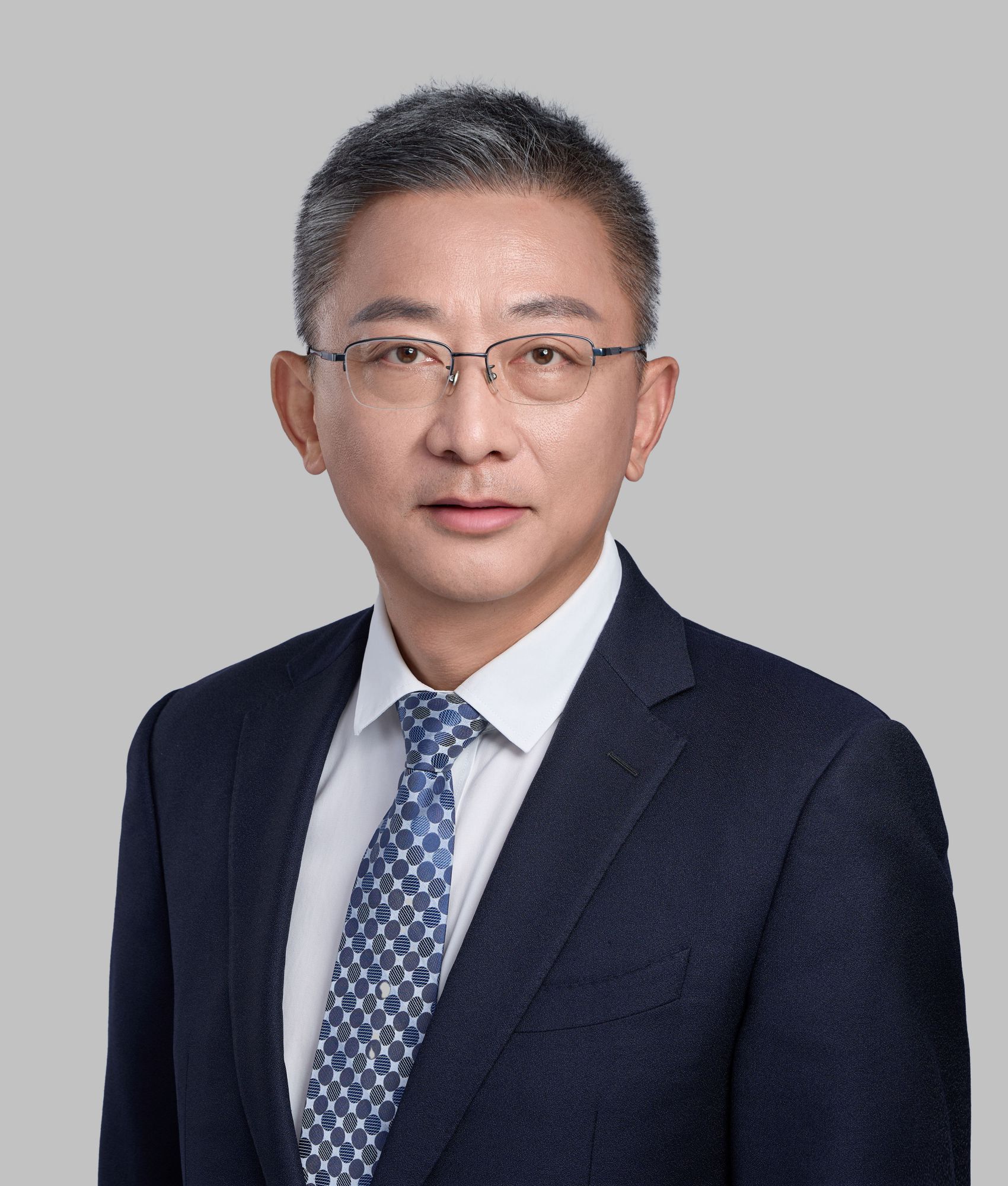 梁华